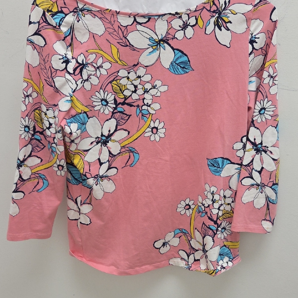 $5/$25- NWOT Pink Top with Blue & Yellow Accents